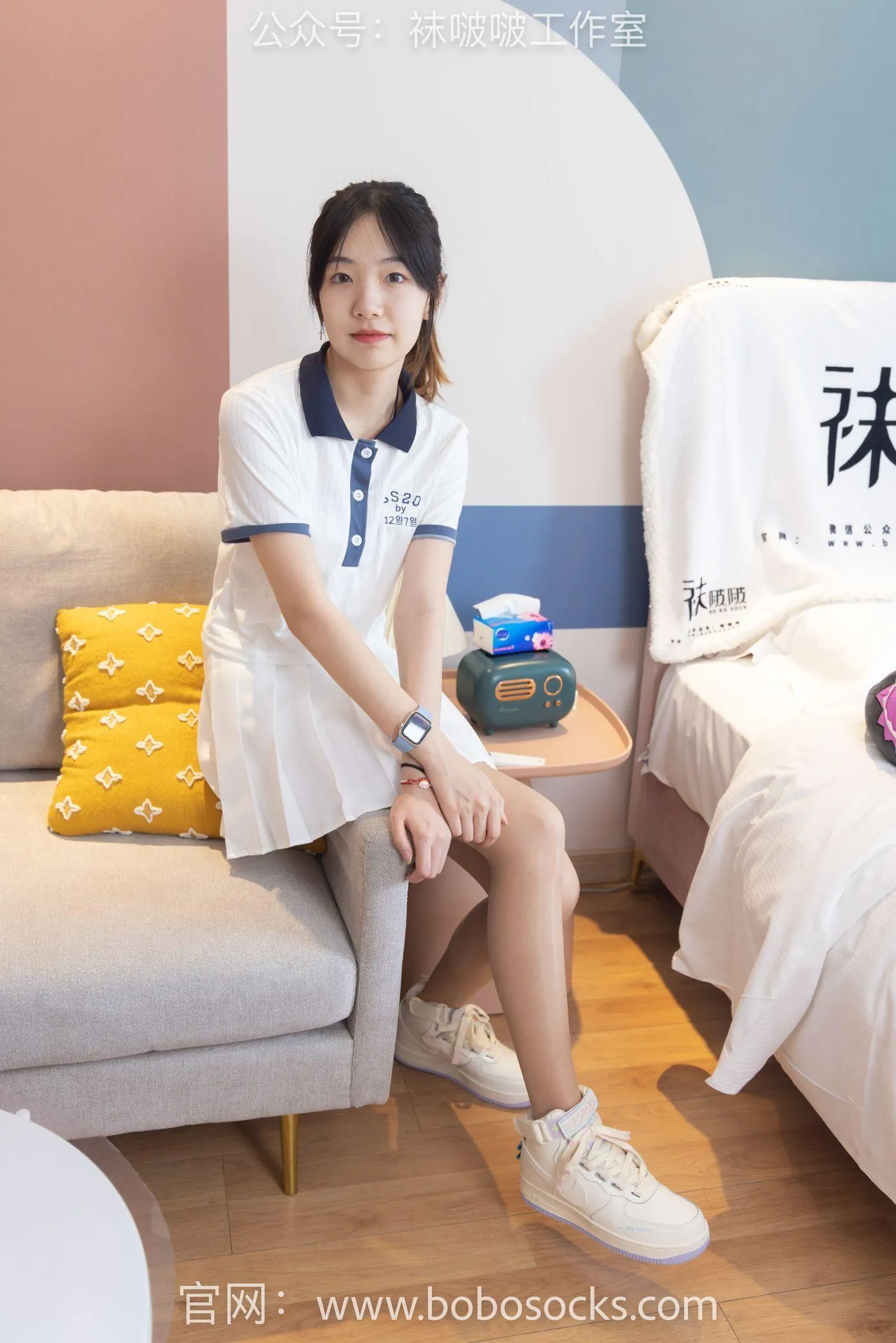 [BoBoSocks袜啵啵]NO.096 小甜豆-板鞋、白棉袜、油亮肉丝 [145P]插图3